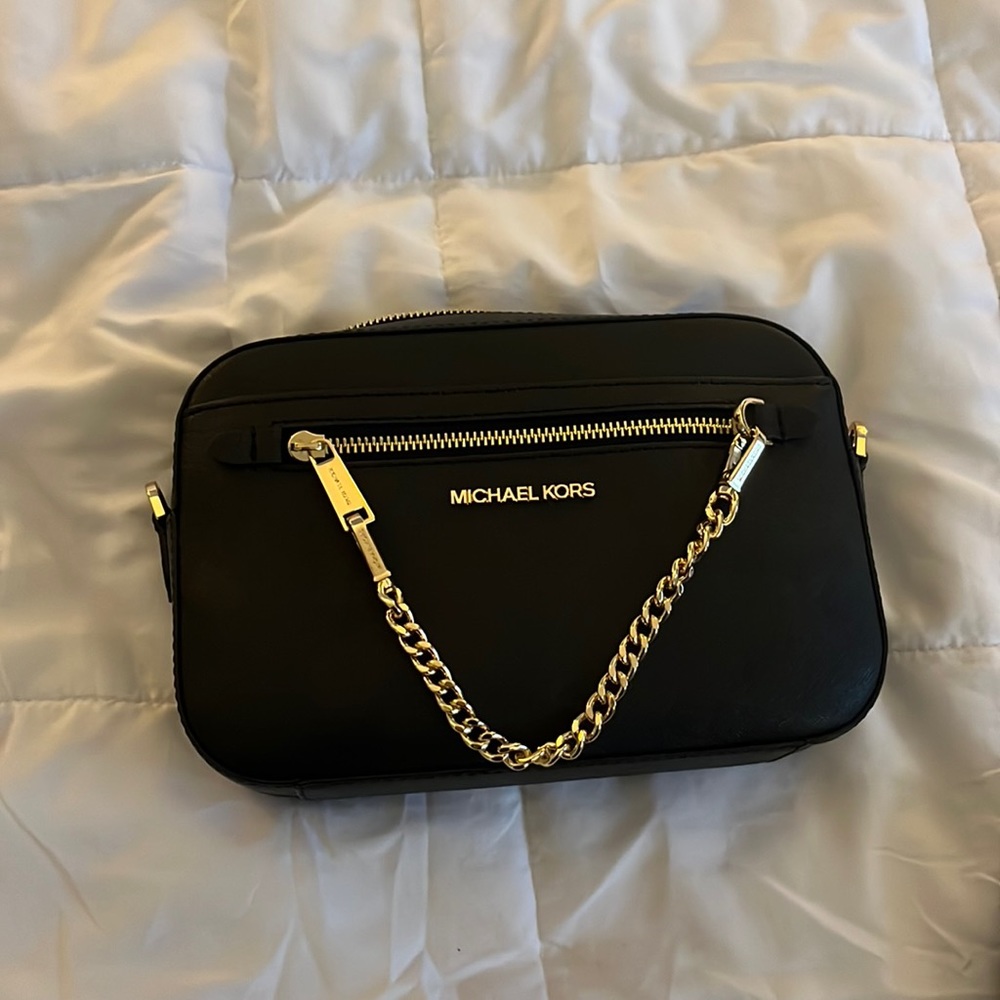 Michael kors crossbody